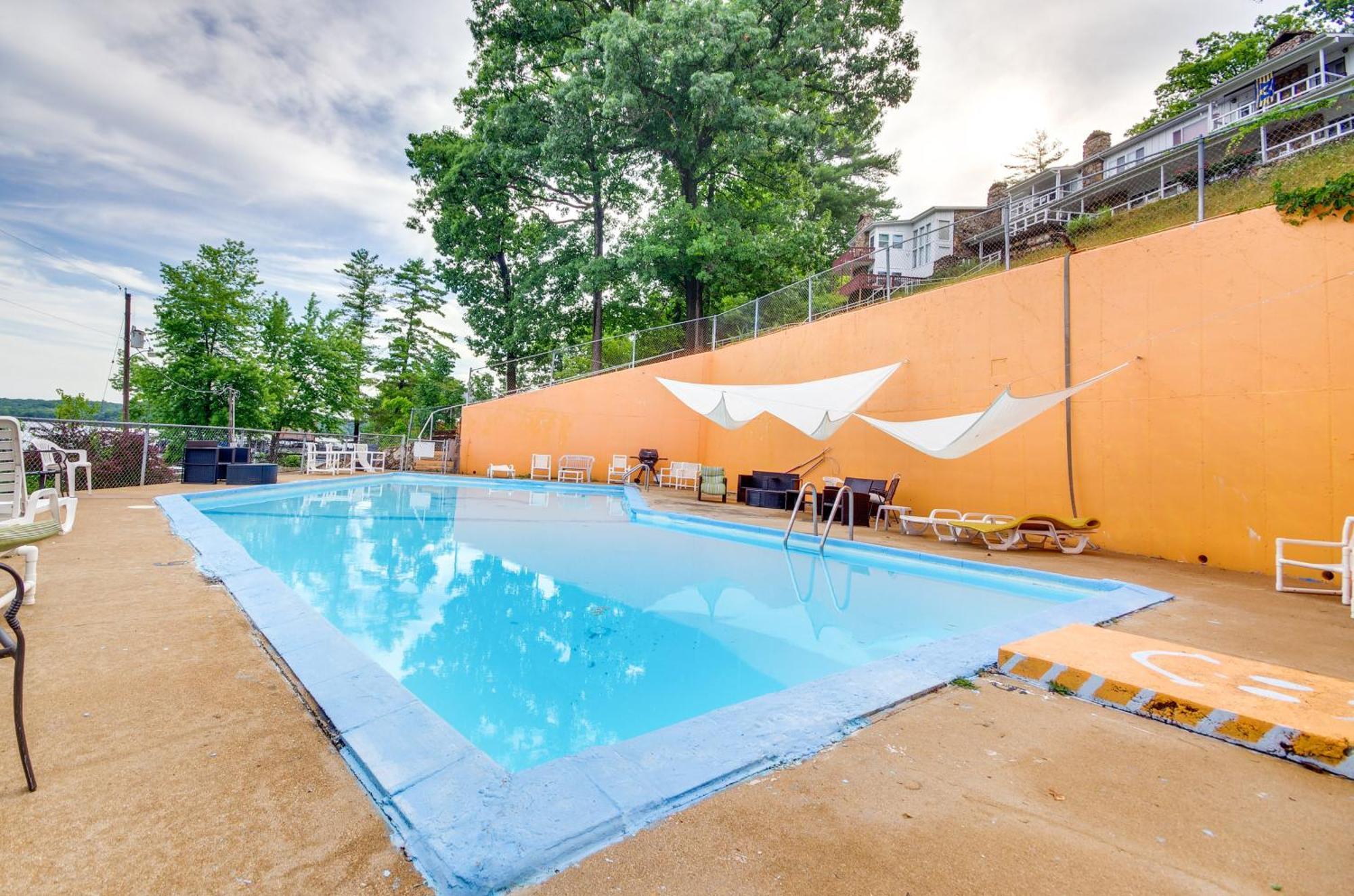 Cozy Lake Ozark Condo Rental With Grill, Pool Access Exterior foto
