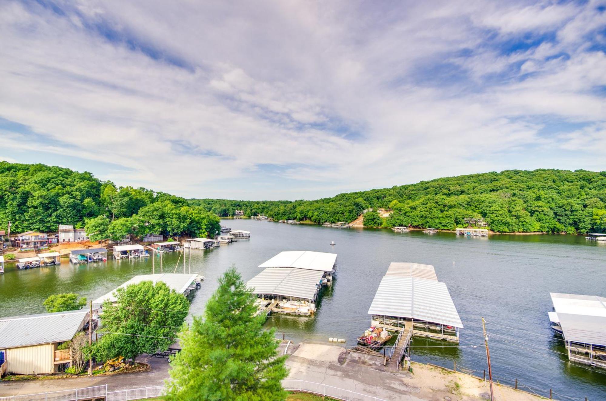 Cozy Lake Ozark Condo Rental With Grill, Pool Access Exterior foto